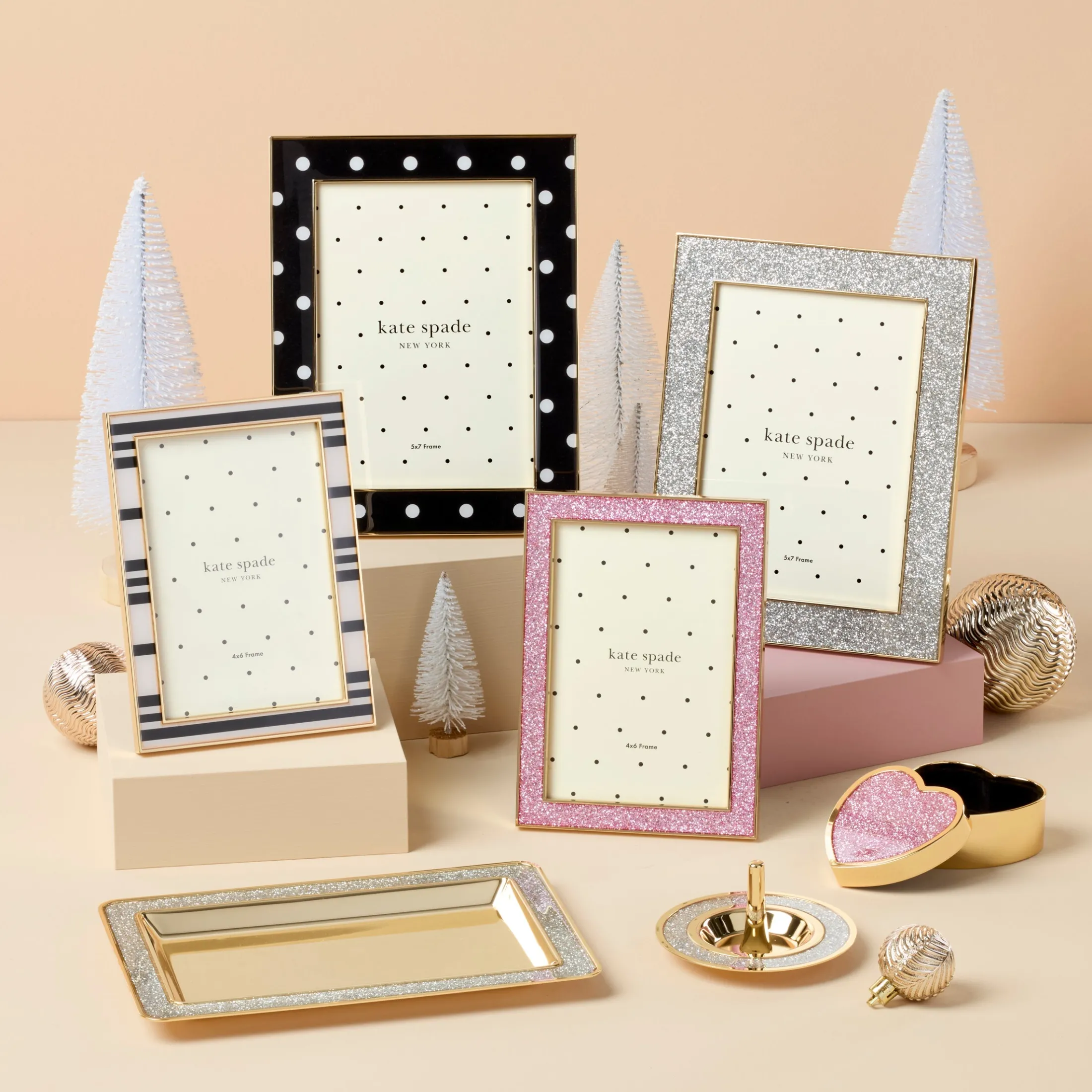 Sitting Pretty Pink Glitter 4x6 Photo Frame