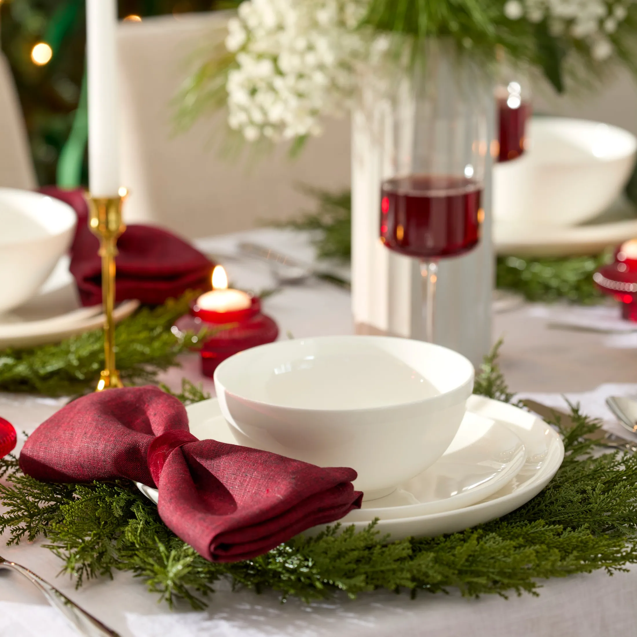 Studio 1414 Coupe 24-Piece Dinnerware Set