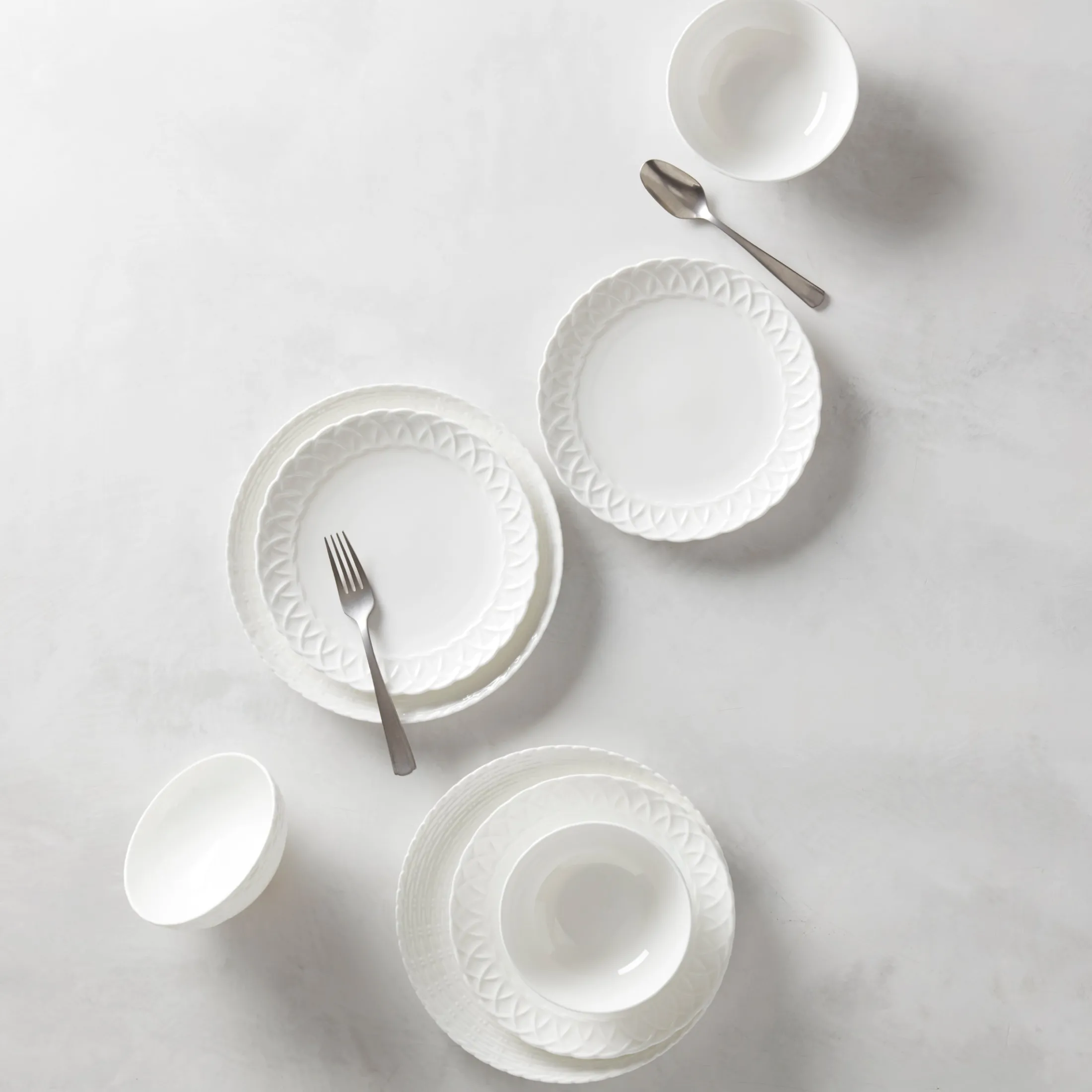 Wicker Creek 12-Piece Dinnerware Set