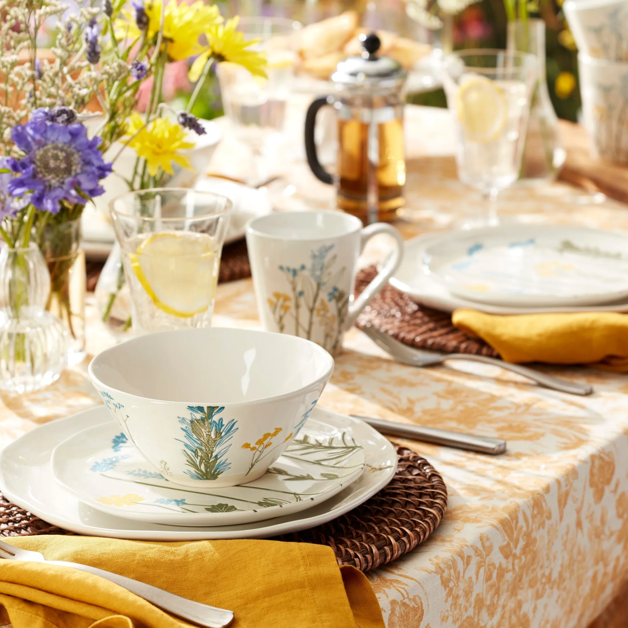 Wildflowers 12-Piece Dinnerware Set